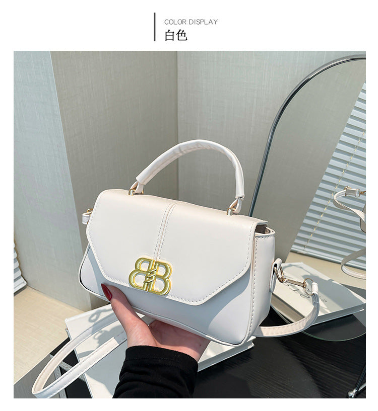 2025秋季新款小众设计唯美复古风包包女包简约单肩斜挎腋下小方包