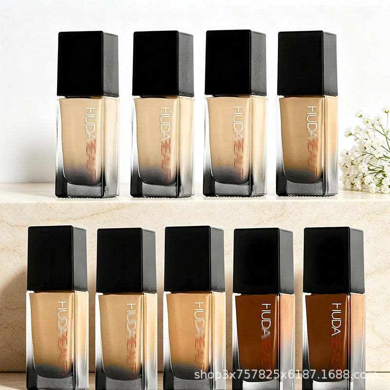 Huda 粉底液Beauty 胡达美丽控油遮瑕保湿哑光هودابيوتي