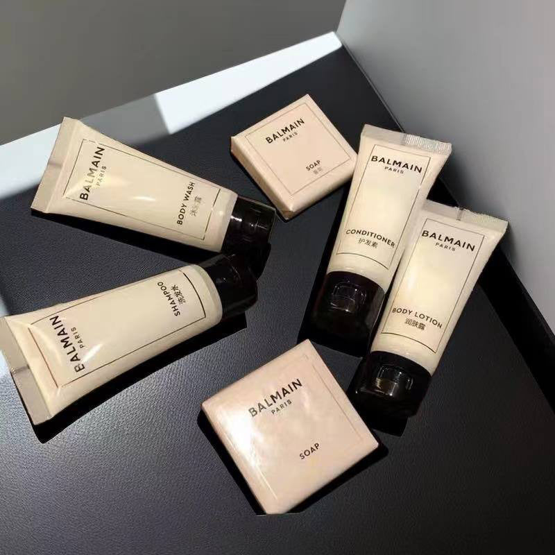 Balmain Paris Hotel Wash & Care Set 35 ml – Shampoo, Conditioner, Shower Gel & Soap