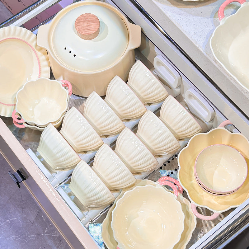 陶瓷餐具套装家用高颜值饭碗碗碟高级感浮雕花边盘子碗盘组合套装
