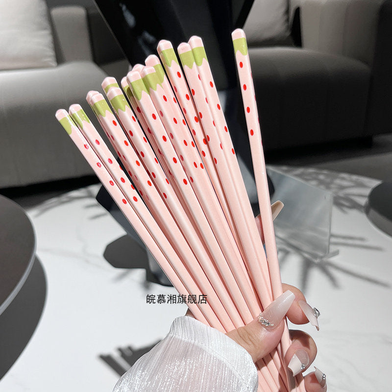 粉色草莓陶瓷筷子5双装防霉耐高温家用高颜值公筷防滑一人一筷批
