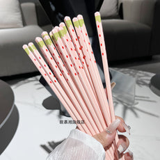 粉色草莓陶瓷筷子5双装防霉耐高温家用高颜值公筷防滑一人一筷批