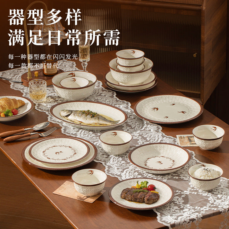 碗碟餐具套装浮雕盘子釉下彩陶瓷饭碗菜盘酒店家用碗碟小清新饭碗