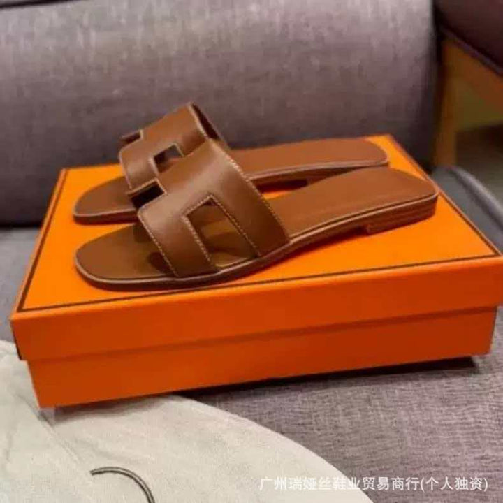 外贸批发经典H女鞋平底居家一字平跟沙滩休闲凉鞋外穿百搭泡沫