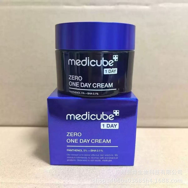 跨境Medicube美蒂秋芙紧致精华液面霜爽肤水洗面奶隔离乳撕拉面膜