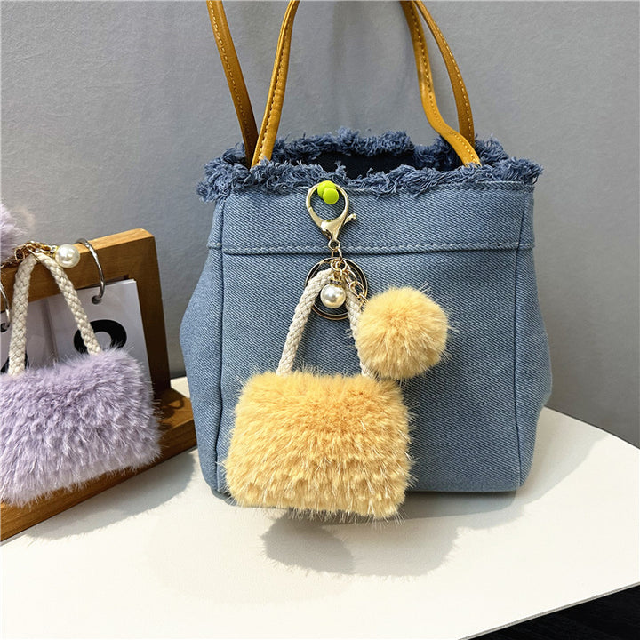 Luxury Mini Bag Keychain with Pearl & Blanket – Car Key Gift Charm