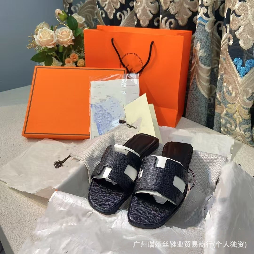 外贸批发经典H女鞋平底居家一字平跟沙滩休闲凉鞋外穿百搭泡沫