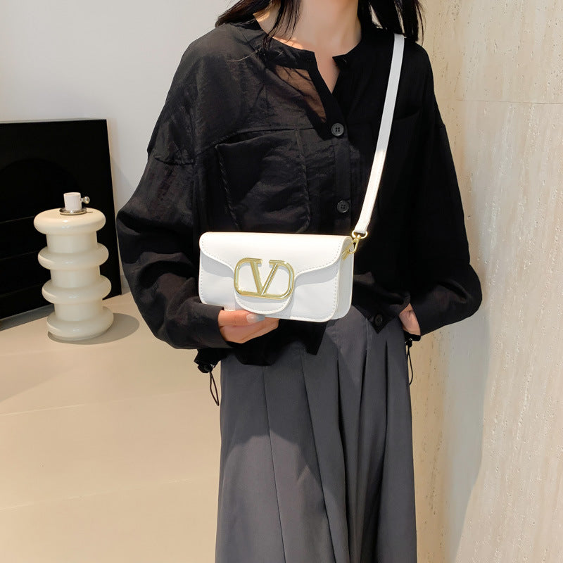 V Women's New Tote Bag