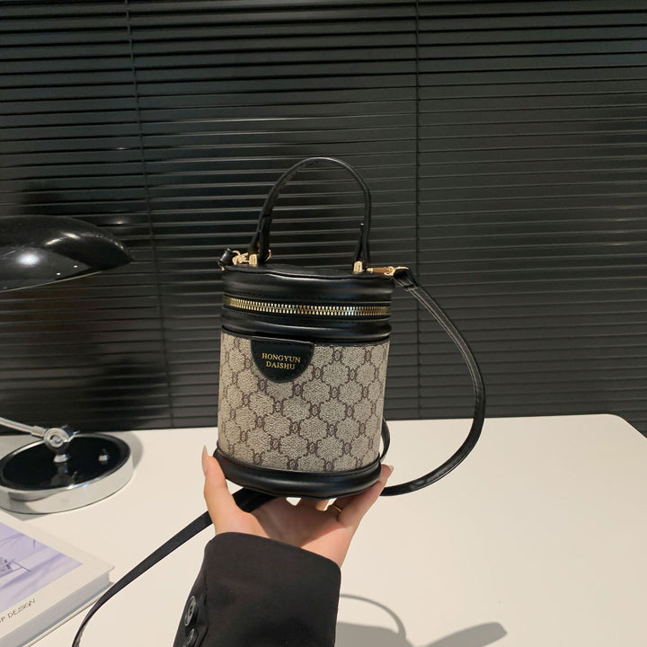 Stylish New Popular Fashion Minimalist Commuter Single Shoulder Crossbody Handheld