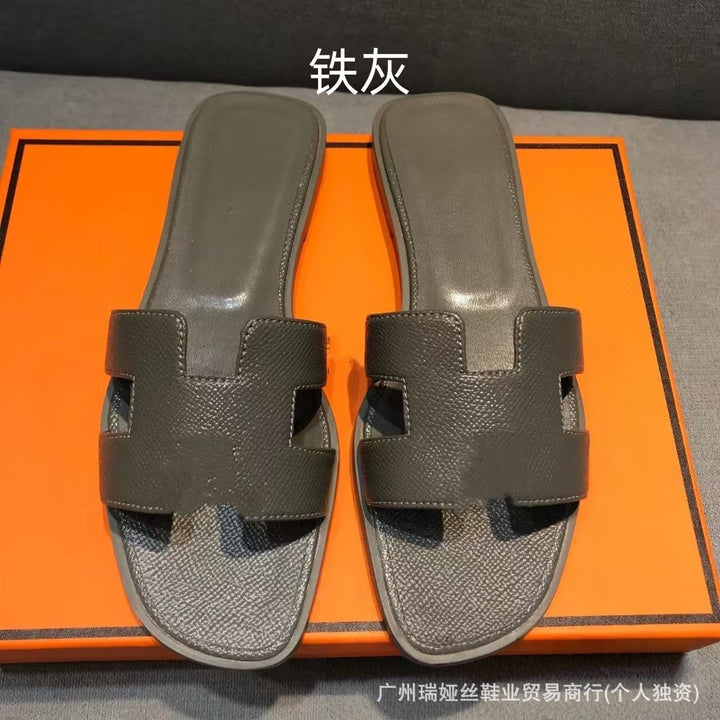 外贸批发经典H女鞋平底居家一字平跟沙滩休闲凉鞋外穿百搭泡沫
