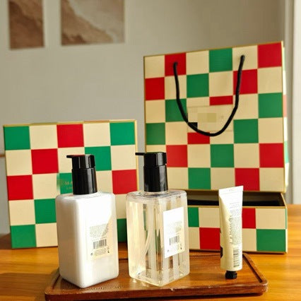 Christmas Fragrance Hand Cream Gift Set – Moisturizing English Pear & Bluebell Scents