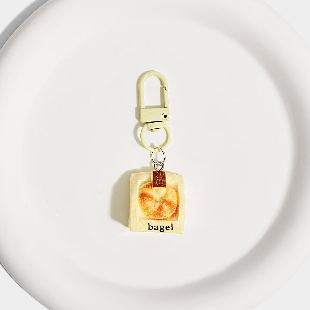 可爱卡通面包甜品钥匙扣包挂件树脂少女心车挂饰学生创意生日礼物