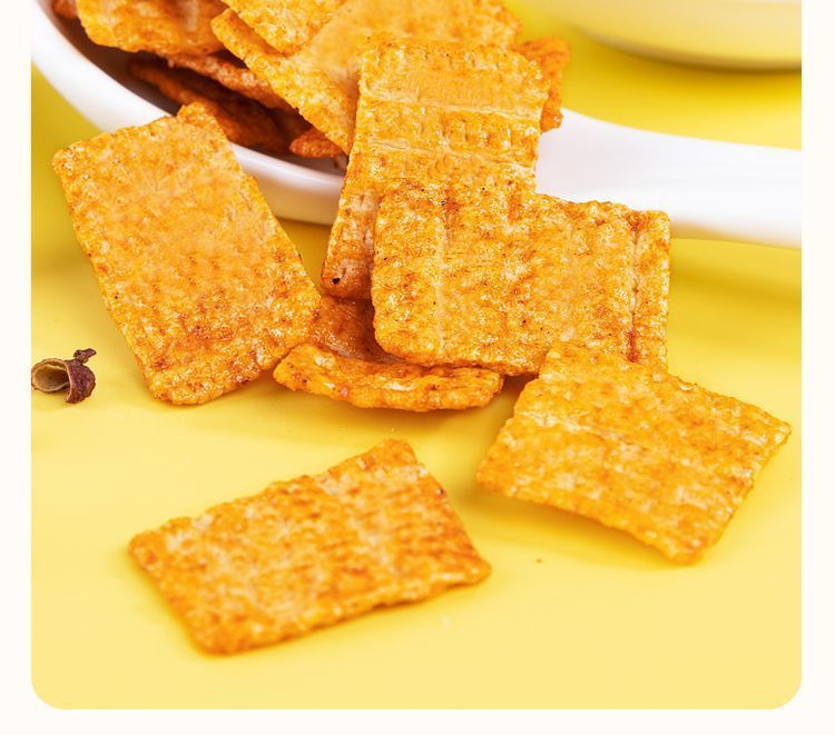 Spicy Pepper Flavor Crispy Potato Chips Crispy Rolls Salted Potato Sticks Internet Celebrity Office Snacks Individually Packaged