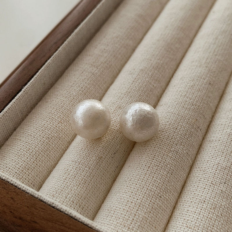 Pearl Earrings with a Sense of Sophistication Real Gold Electroplated Silver Needle French Retro Palace Style Earrings Versatile Ear Jewelry Wholesale