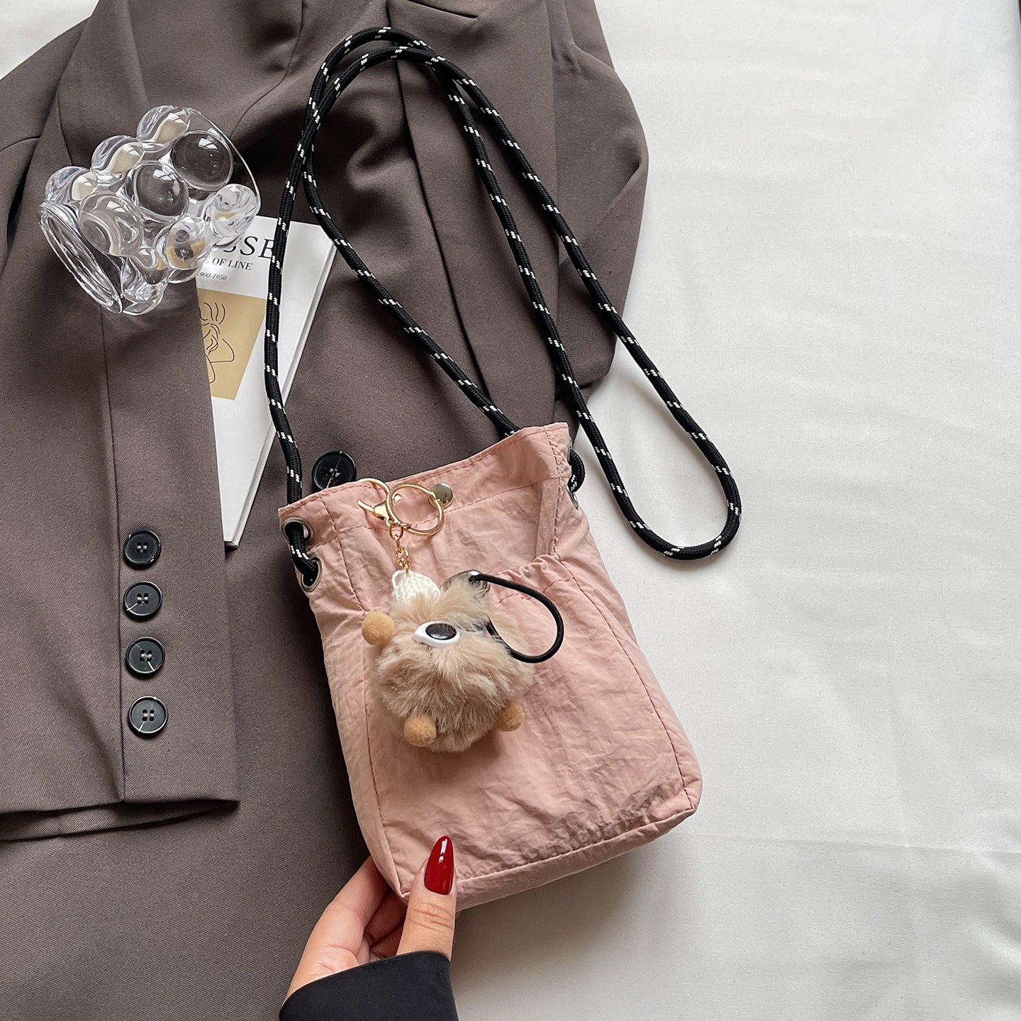 Internet celebrity ins Single Shoulder Crossbody Drawstring Small Bag2025Niche Fashion Lightweight mini Women's Nylon Phone Bag