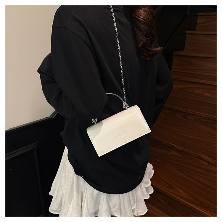 2025Spring New Chain Women's Bag Fashion Simple Stylish Single Shoulder Crossbody Bag Retro Handheld Small Square Women's Bag
