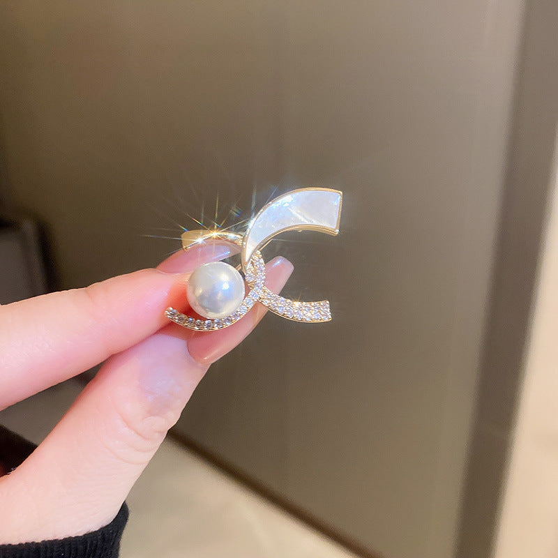 Inlaid Diamond Pearl Digital Flower Brooch French Light Luxury Elegant Pin Fashion Niche High-end Suit Accessory for Women