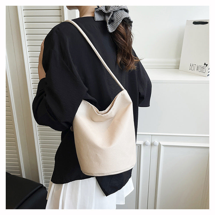Women's Commuter Tote Bag Versatile2024New Fashion Large Capacity Bucket Crossbody Bag High-end Single Shoulder Underarm Bag