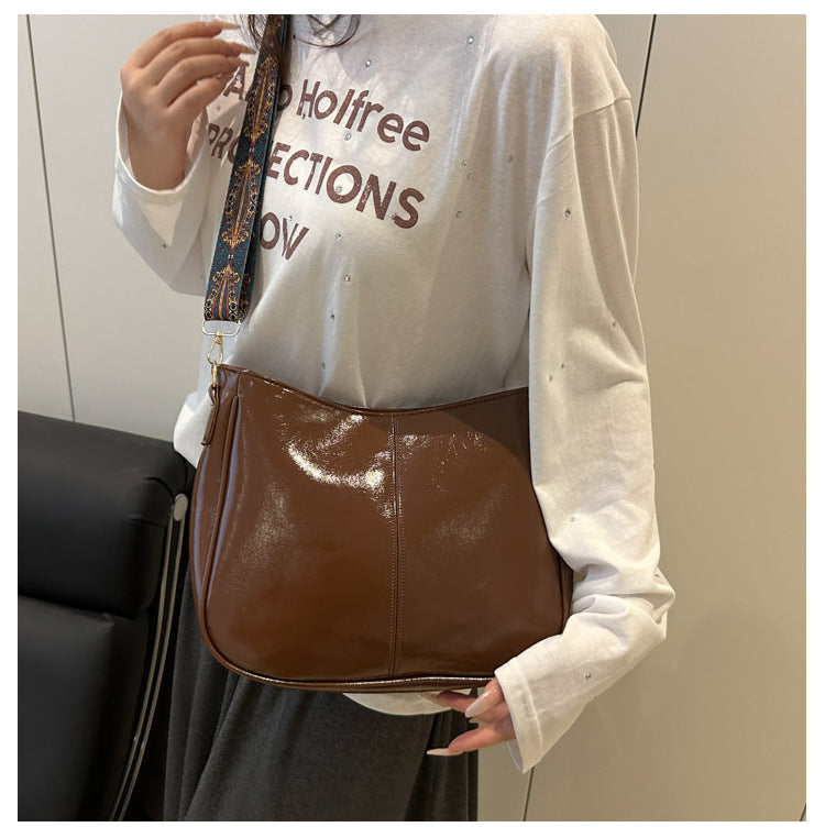 2025Summer New Women's Bag Simple Fashion Single Shoulder Bag European and American Trendy Women's Crossbody Bag Commuter Tote Bag