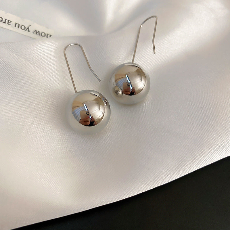 Silver Needle Metal Earrings High-end Simple Stud Earrings Fashion Versatile Light Luxury Unique Niche Earrings Yiwu Wholesale