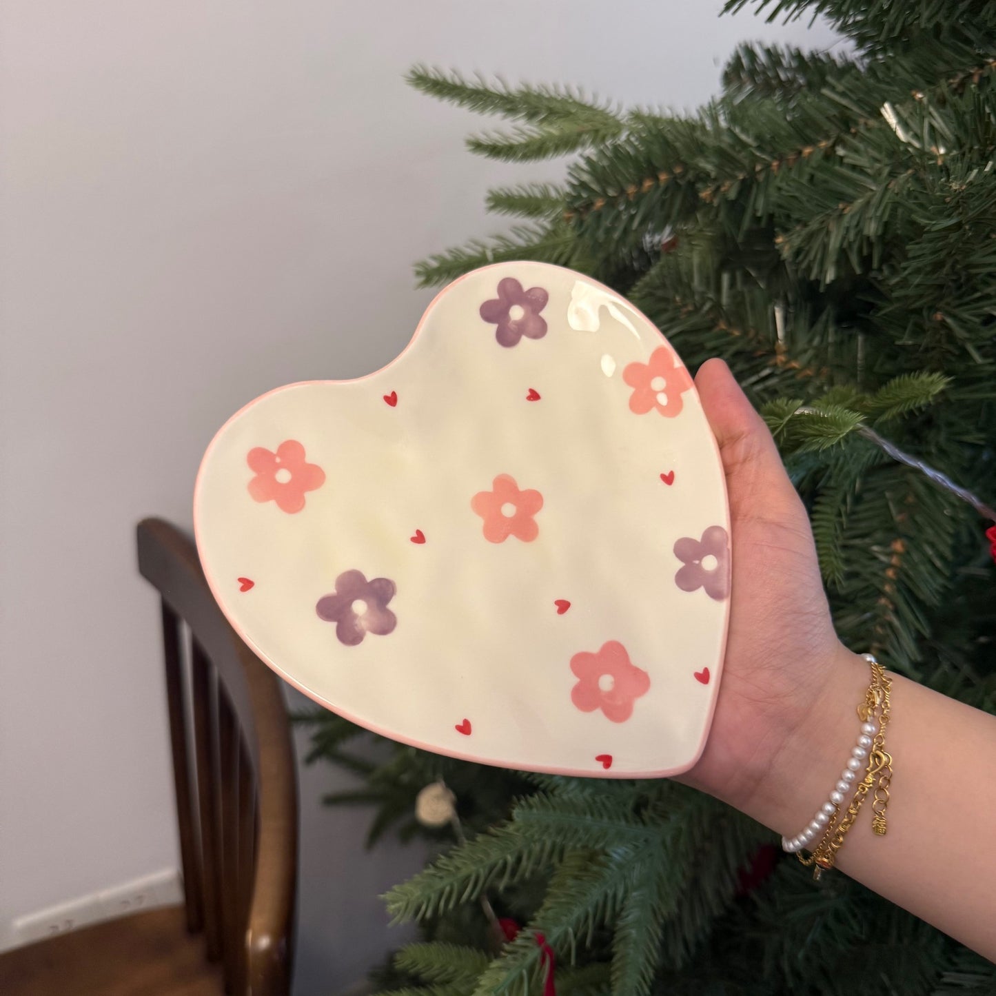 Korean Style ins Wind Hand-painted Heart Ceramic Cup and Saucer Hand Pinched Irregular Heart-Shaped Coffee Cup and Saucer Afternoon Tea Cup and Saucer