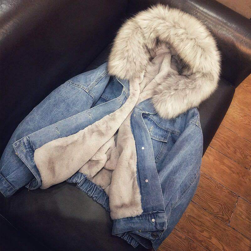 In-stock Short Cotton Jacket2025Winter Fleece-Lined New Cotton Jacket Loose Korean Style Denim Fur Collar Thickened Coat for Women