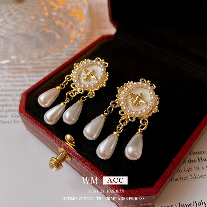 Pearl Earrings with a Sense of Sophistication Real Gold Electroplated Silver Needle French Retro Palace Style Earrings Versatile Ear Jewelry Wholesale