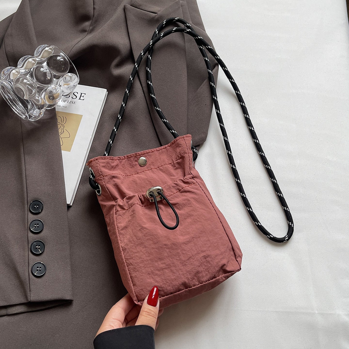 Internet celebrity ins Single Shoulder Crossbody Drawstring Small Bag2025Niche Fashion Lightweight mini Women's Nylon Phone Bag