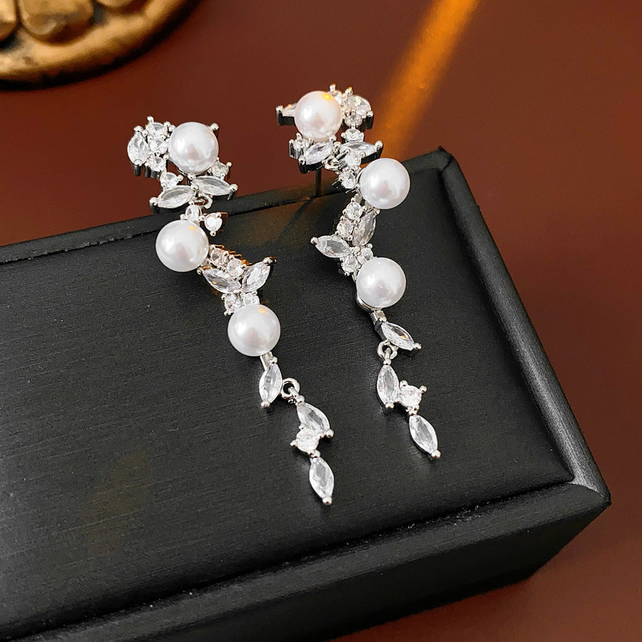 Real Gold Plated Silver Needle Butterfly Pearl Earrings Light Luxury High-end Exquisite Stud Earrings Fashionable Versatile Earrings for Women