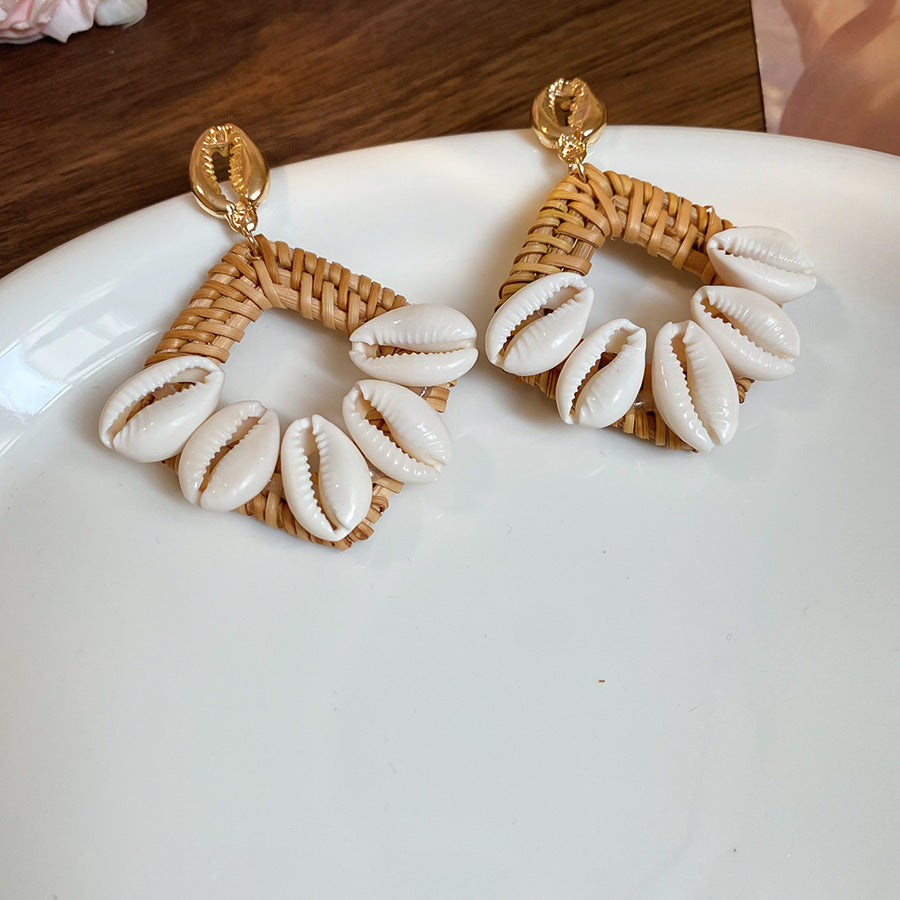 2025Bohemian Cross-Border Trendy Earrings for Women, Vintage Ethnic Style Fashion Studs, Beach Vacation Style Ear Jewelry