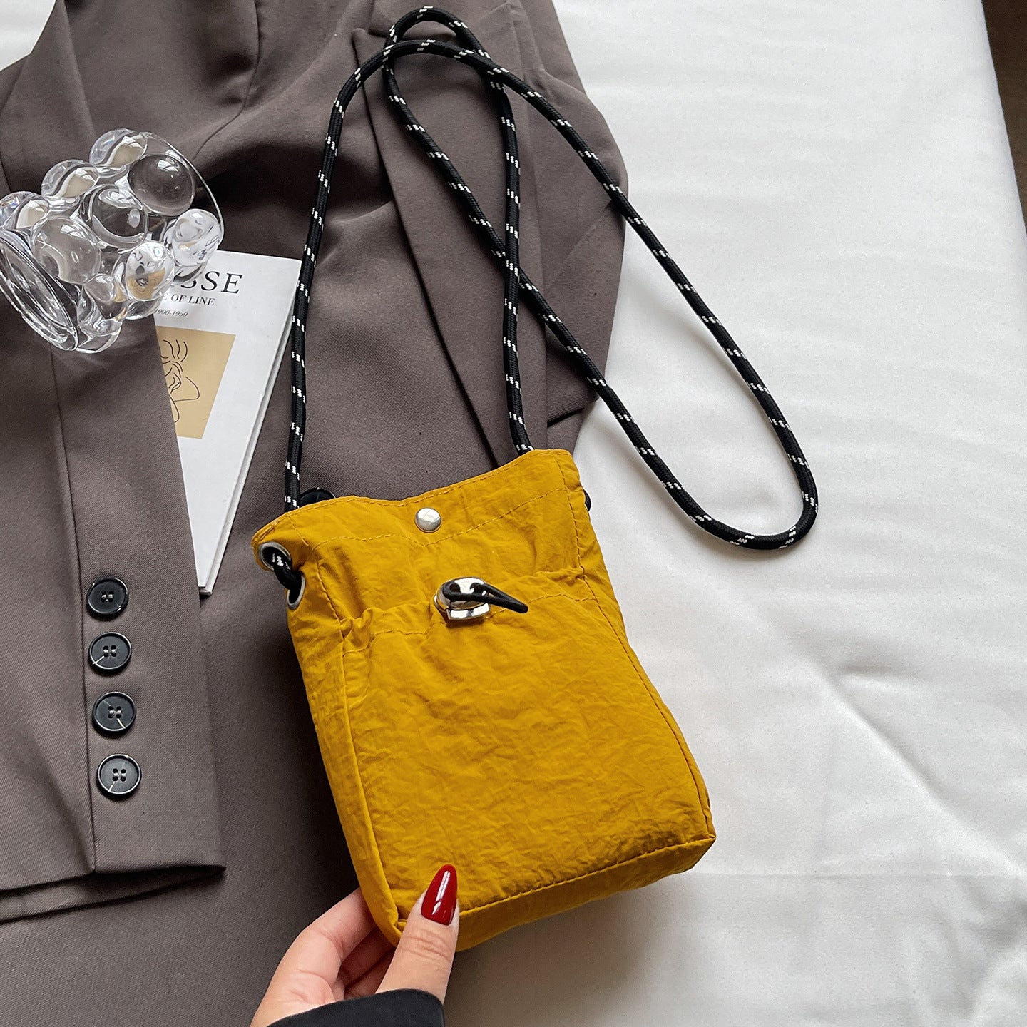 Internet celebrity ins Single Shoulder Crossbody Drawstring Small Bag2025Niche Fashion Lightweight mini Women's Nylon Phone Bag