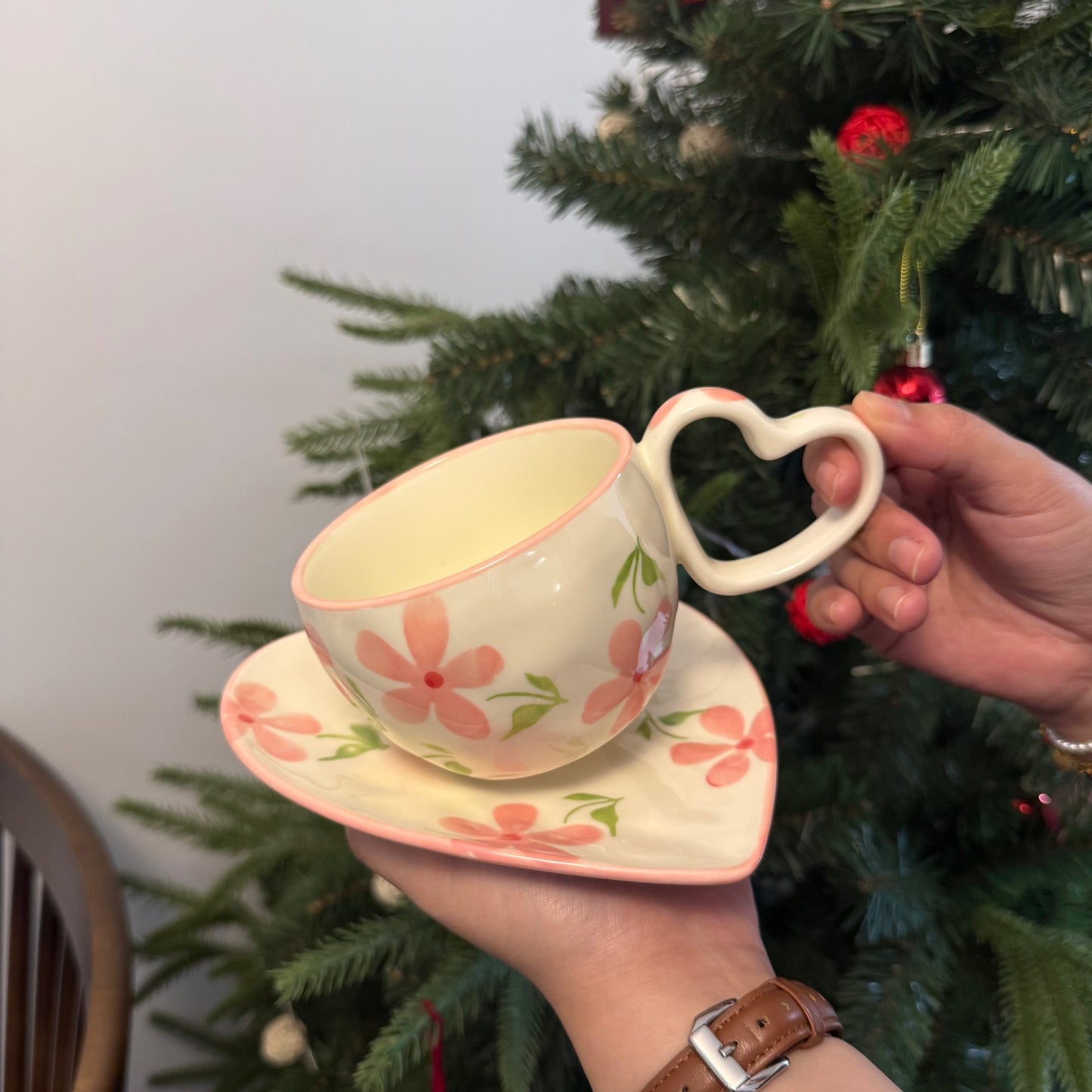 Korean Style ins Wind Hand-painted Heart Ceramic Cup and Saucer Hand Pinched Irregular Heart-Shaped Coffee Cup and Saucer Afternoon Tea Cup and Saucer