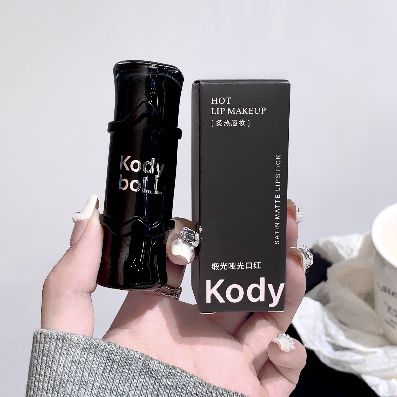 kodyboll Satin Matte Lipstick Velvet Lip Gloss Atmosphere Lip Mud Brightening Non-Drying Long-Lasting Enhancing Complexion