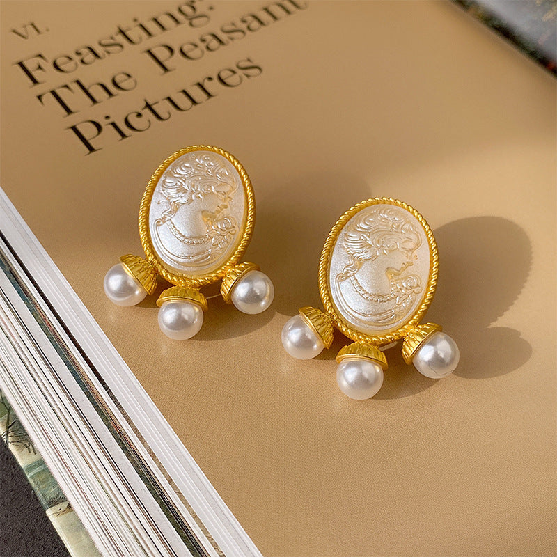 Silver Needle Irregular Round Earrings Simple Minimalist Style Fashion European and American Stud Earrings Elegant Light Luxury High-end Feel Earrings for Women
