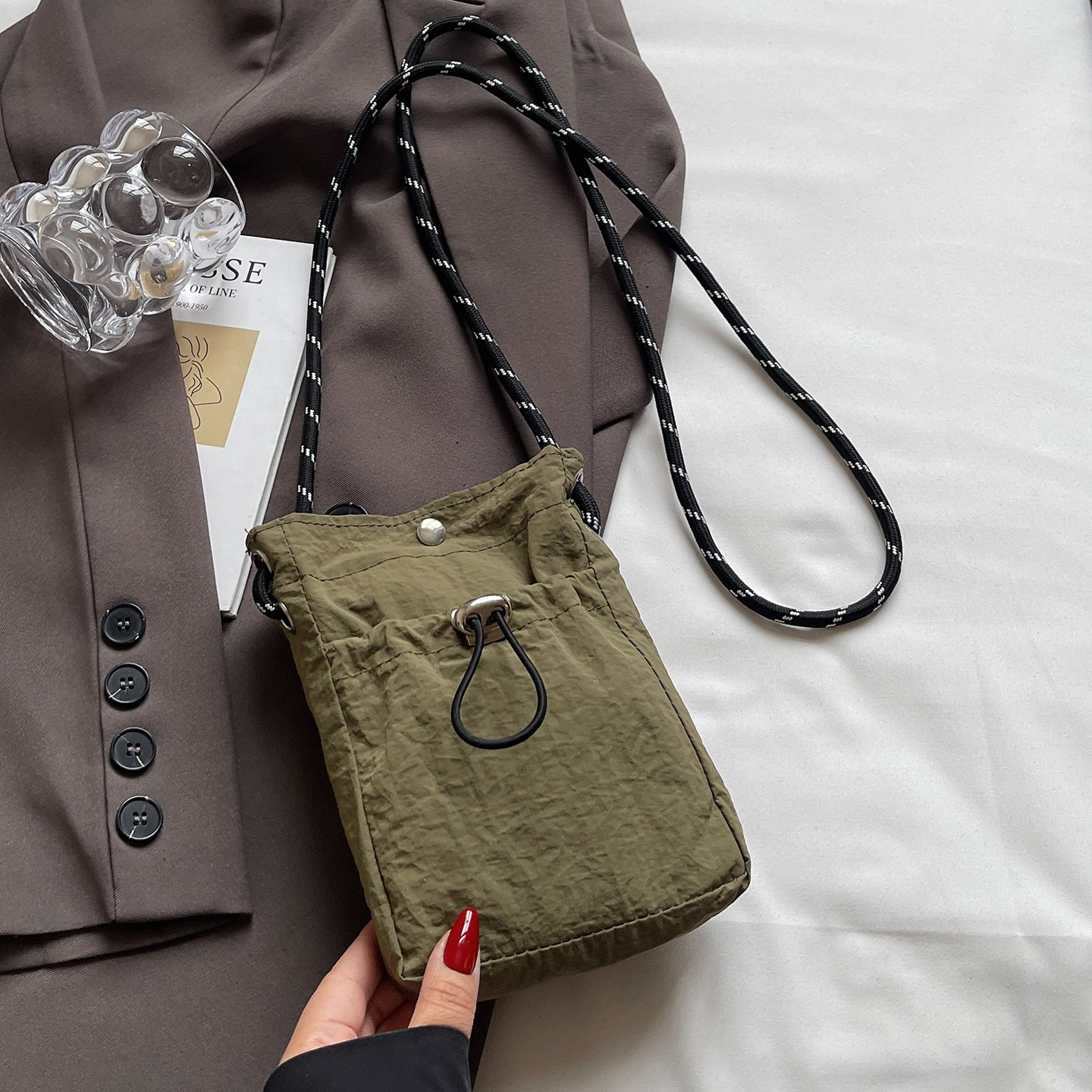Internet celebrity ins Single Shoulder Crossbody Drawstring Small Bag2025Niche Fashion Lightweight mini Women's Nylon Phone Bag