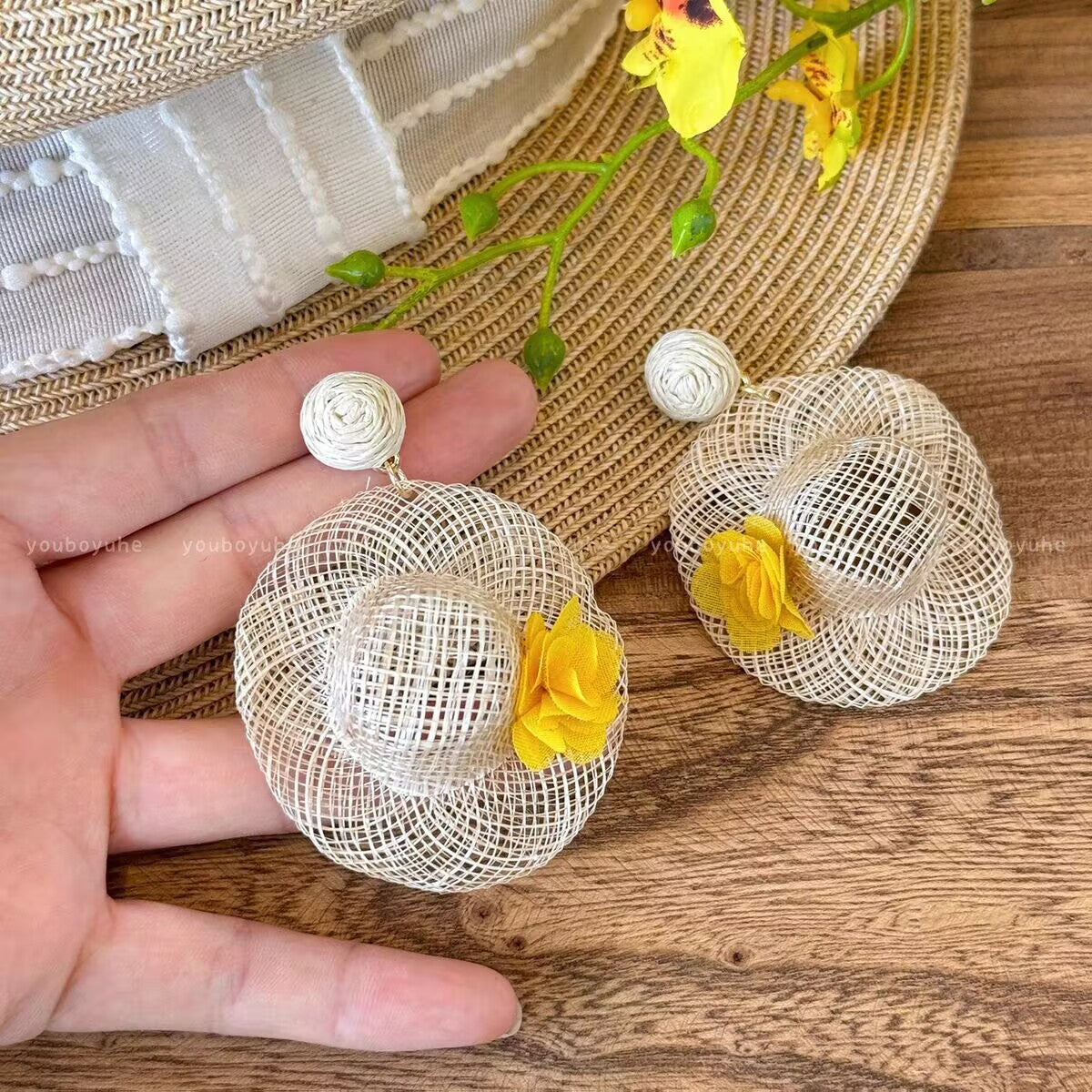 2025Bohemian Cross-Border Trendy Earrings for Women, Vintage Ethnic Style Fashion Studs, Beach Vacation Style Ear Jewelry