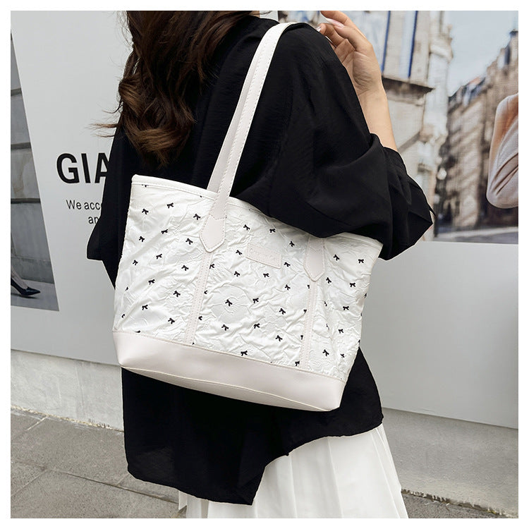 Class Commuting Tote Bag Large Capacity Heart Summer Stylish2025New style casual bowknot single shoulder underarm bag