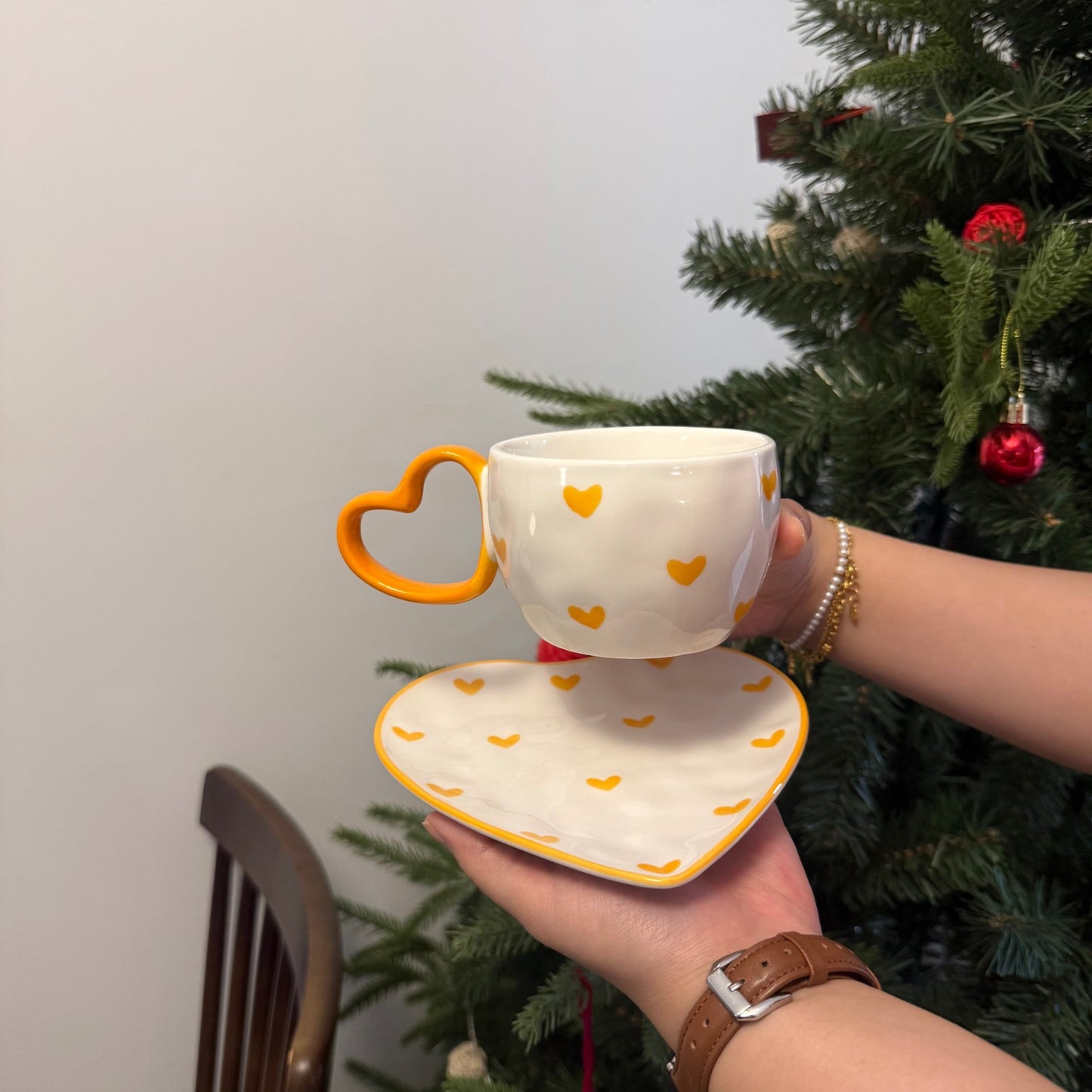 Korean Style ins Wind Hand-painted Heart Ceramic Cup and Saucer Hand Pinched Irregular Heart-Shaped Coffee Cup and Saucer Afternoon Tea Cup and Saucer