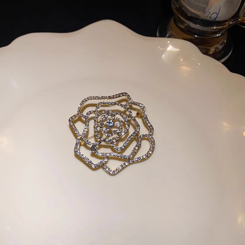 Real Gold Plated Zircon Flower Brooch Niche Light Luxury High-end Elegant Brooch High-end Women's Dress Accessories Wholesale