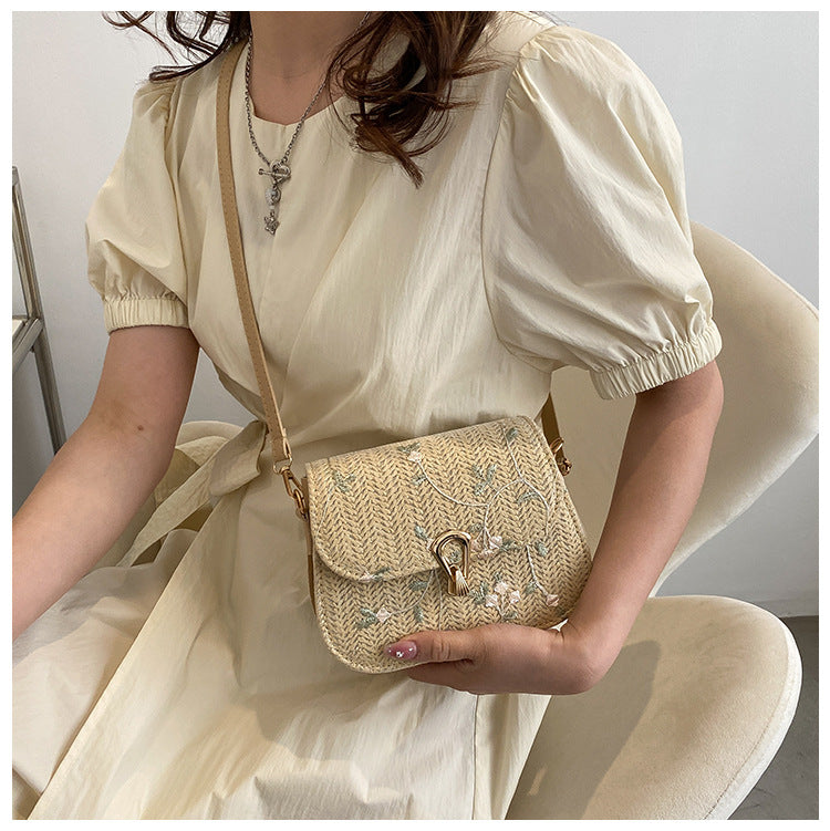 This year's trendy fashion straw woven small bag for women in summer2024New Trendy Versatile Lace Woven Single Shoulder Crossbody Bag for Women