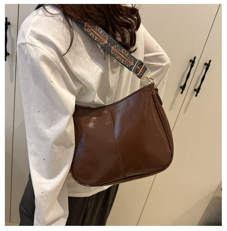 2025Summer New Women's Bag Simple Fashion Single Shoulder Bag European and American Trendy Women's Crossbody Bag Commuter Tote Bag
