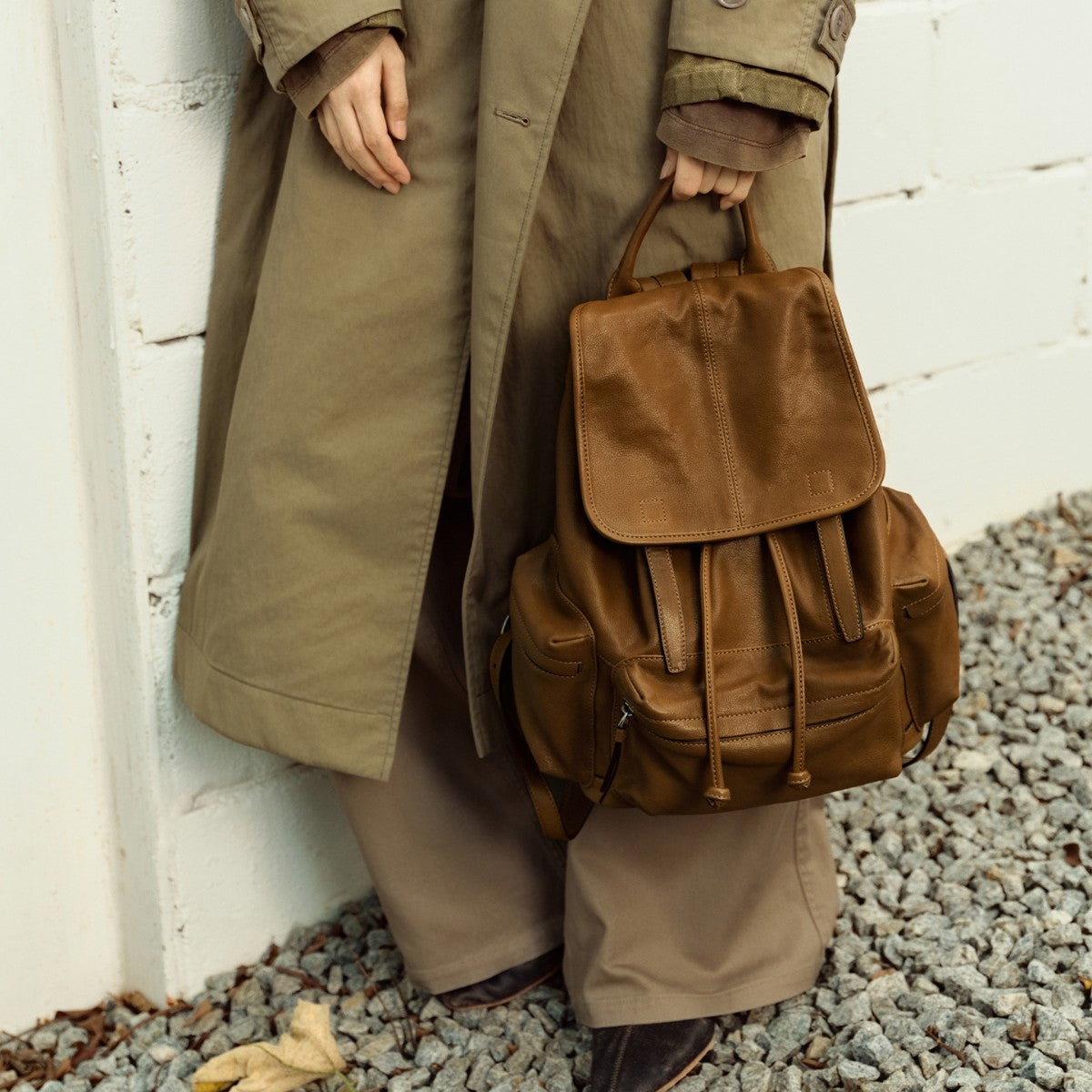 Qiu Zhen Vegetable-Tanned Sheepskin Self-Travel Backpack Travel Lightweight Casual Retro Genuine Leather Large Capacity Backpack Unisex http://detail.1688.com/offer/969513720056.html