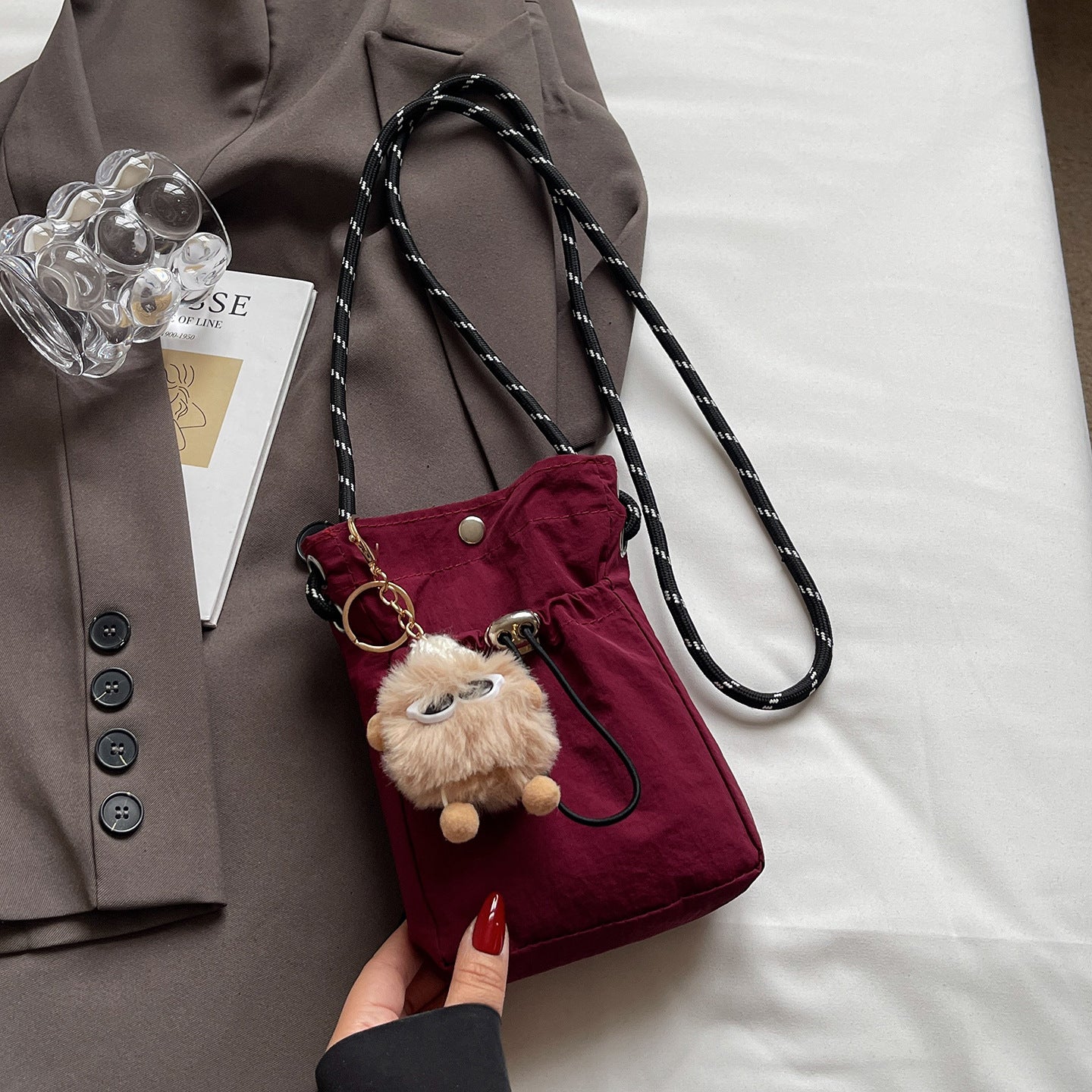 Internet celebrity ins Single Shoulder Crossbody Drawstring Small Bag2025Niche Fashion Lightweight mini Women's Nylon Phone Bag