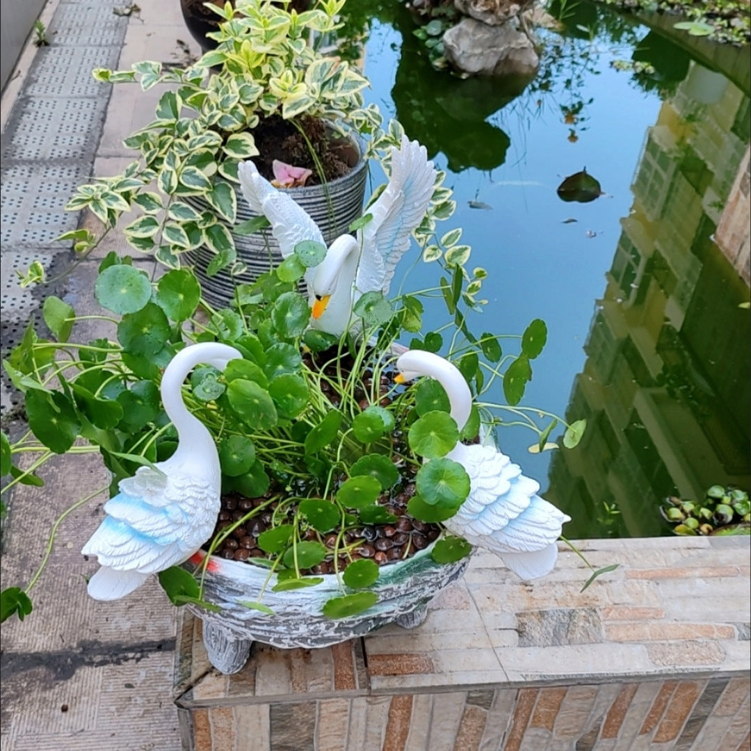 Creative Villa Outdoor Landscape Ornament Resin Green Radish Flower Pot Garden Courtyard Swan Pot Hydroponic Green Plant Container