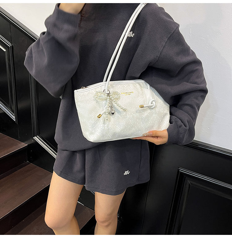 High-end stylish large-capacity women's bag2025New Spring and Summer Niche Single Shoulder Underarm Bag for Work and Commuting