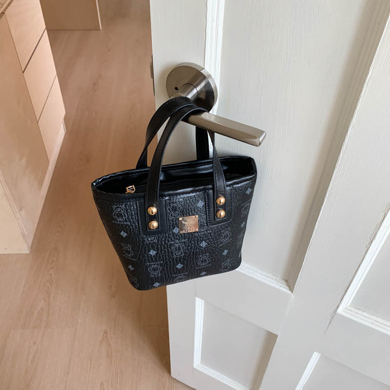 Large Capacity Stylish Versatile Korean Version ins Women's Bag2025New fashionable and high-end one-shoulder tote bag