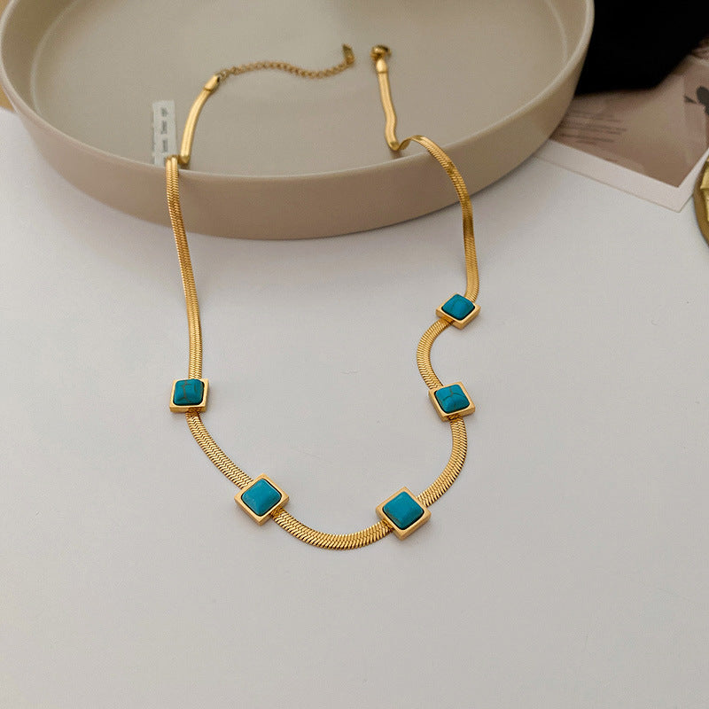 18K Real Gold Plated Moon Heart Pendant Necklace Simple Versatile Elegant Collarbone Chain Light Luxury High-End Necklace