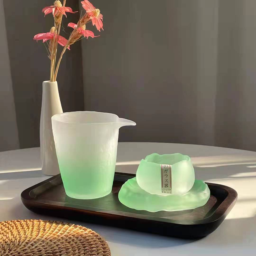 2024National Trend Pink Women's Frosted Glass Tea Set with Gaiwan, Gongdao Cup, Tea Cup, and Tasting Cup Complete Set