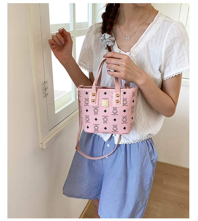 Large Capacity Stylish Versatile Korean Version ins Women's Bag2025New fashionable and high-end one-shoulder tote bag
