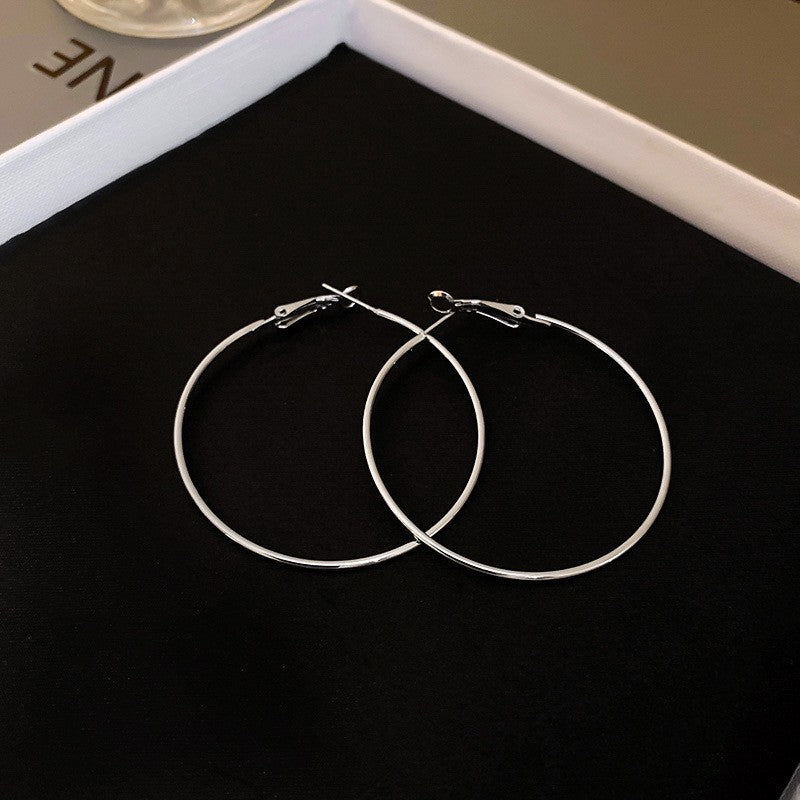 Silver Needle Irregular Round Earrings Simple Minimalist Style Fashion European and American Stud Earrings Elegant Light Luxury High-end Feel Earrings for Women
